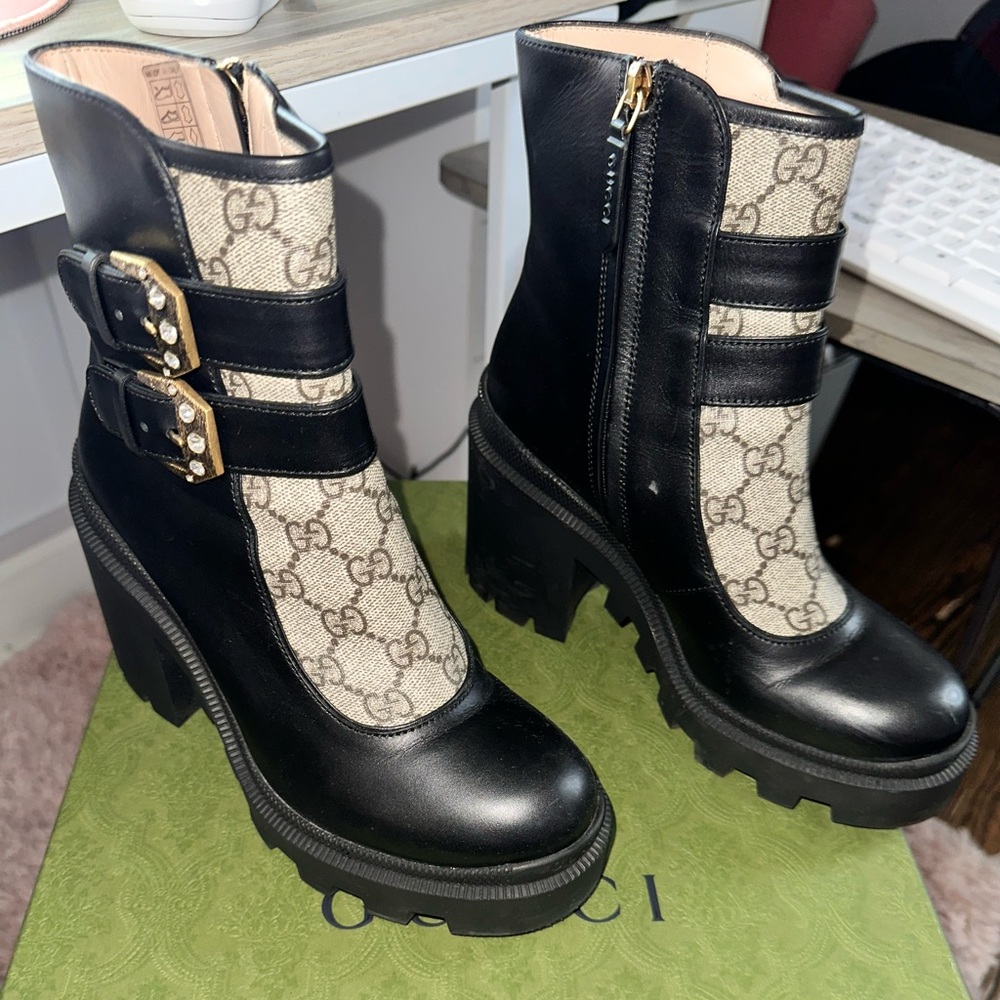 Womens Gucci Ankle Boot With Buckles